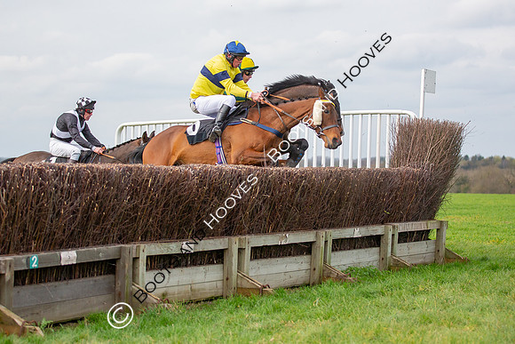 The High Easter Racing Club Point to Point