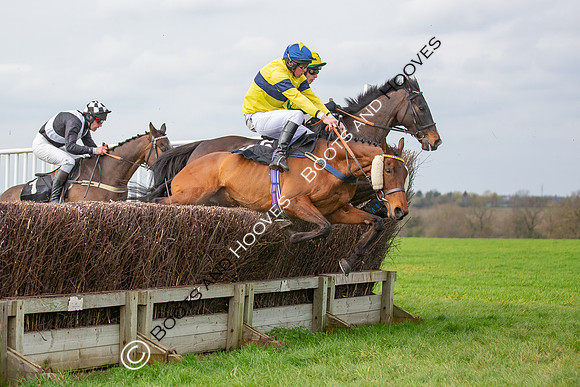 The High Easter Racing Club Point to Point